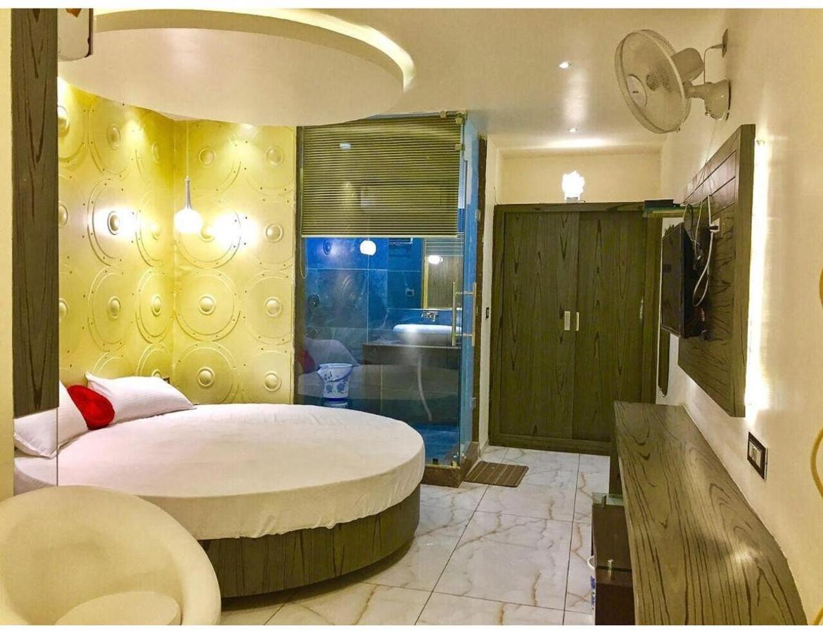 Hotel The Royal, Sehore Ngoại thất bức ảnh