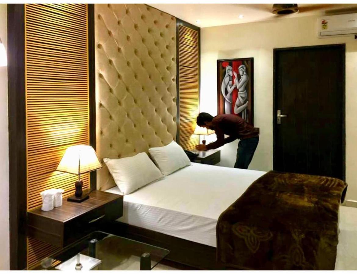 Hotel The Royal, Sehore Ngoại thất bức ảnh