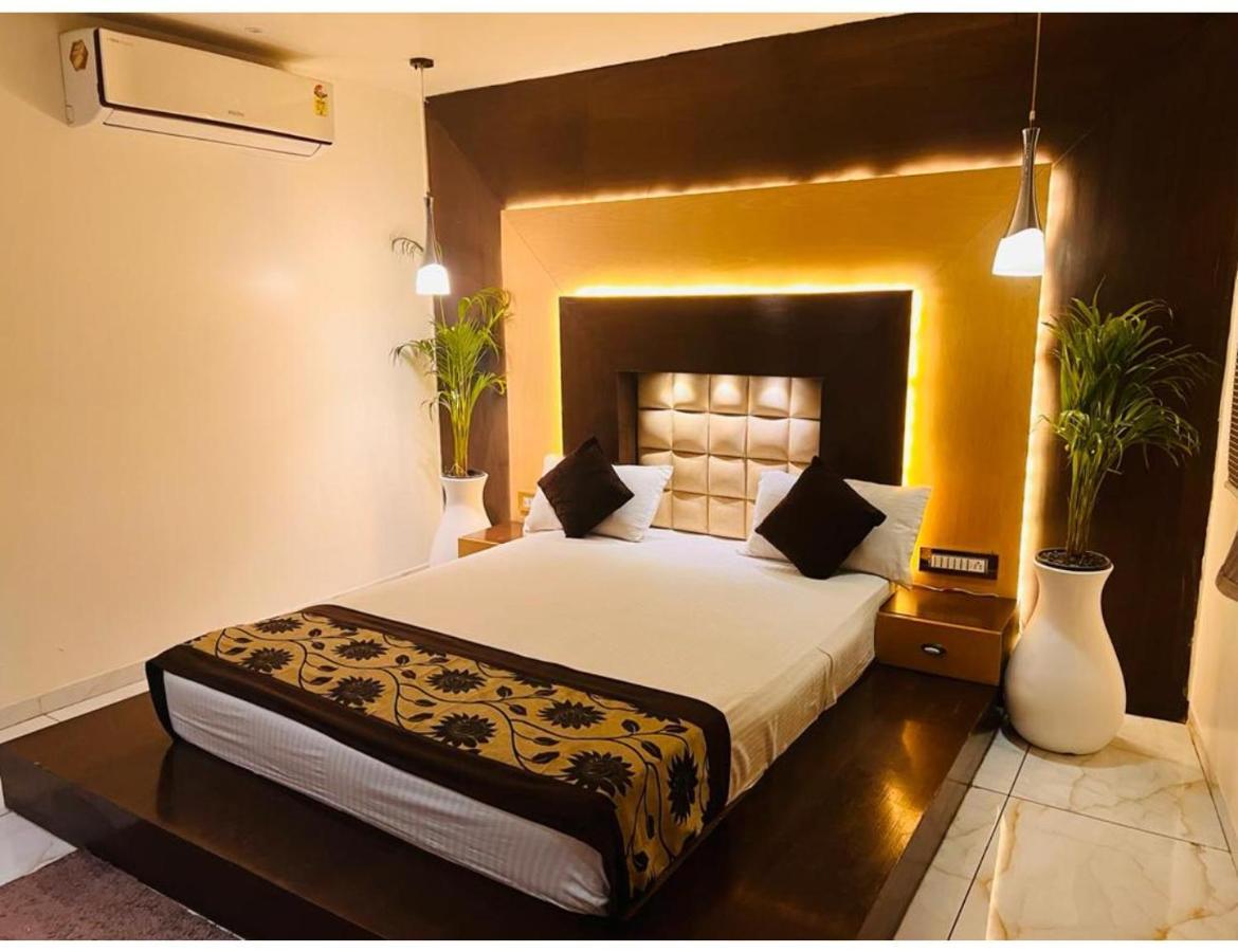 Hotel The Royal, Sehore Ngoại thất bức ảnh