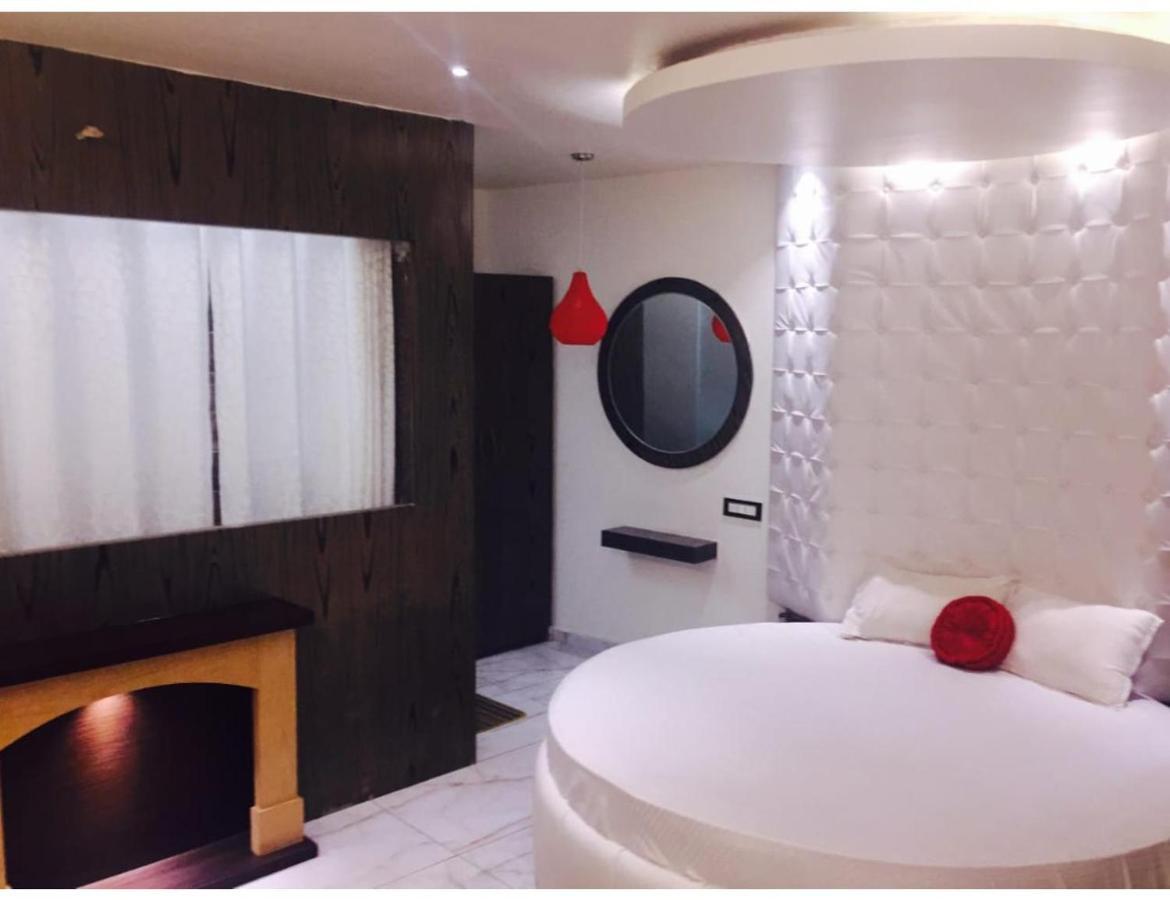 Hotel The Royal, Sehore Ngoại thất bức ảnh