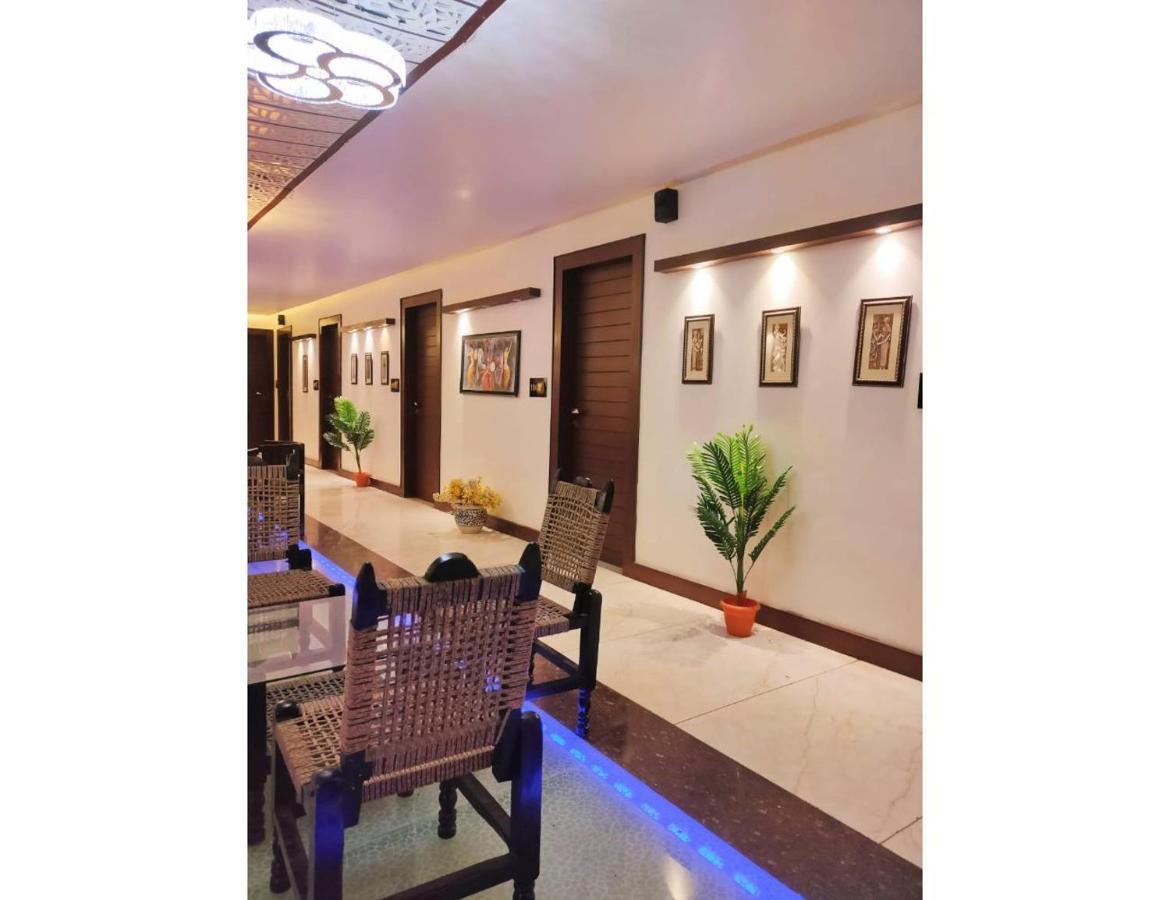 Hotel The Royal, Sehore Ngoại thất bức ảnh